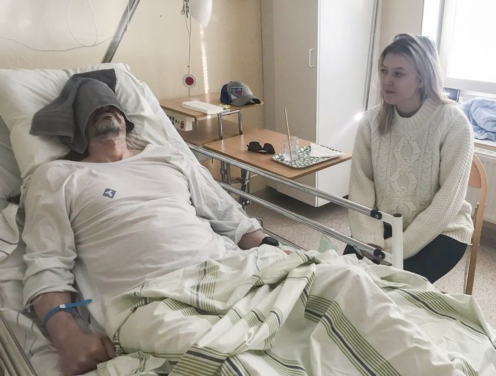 Tom har ligget i sengen i tre år grundet covid